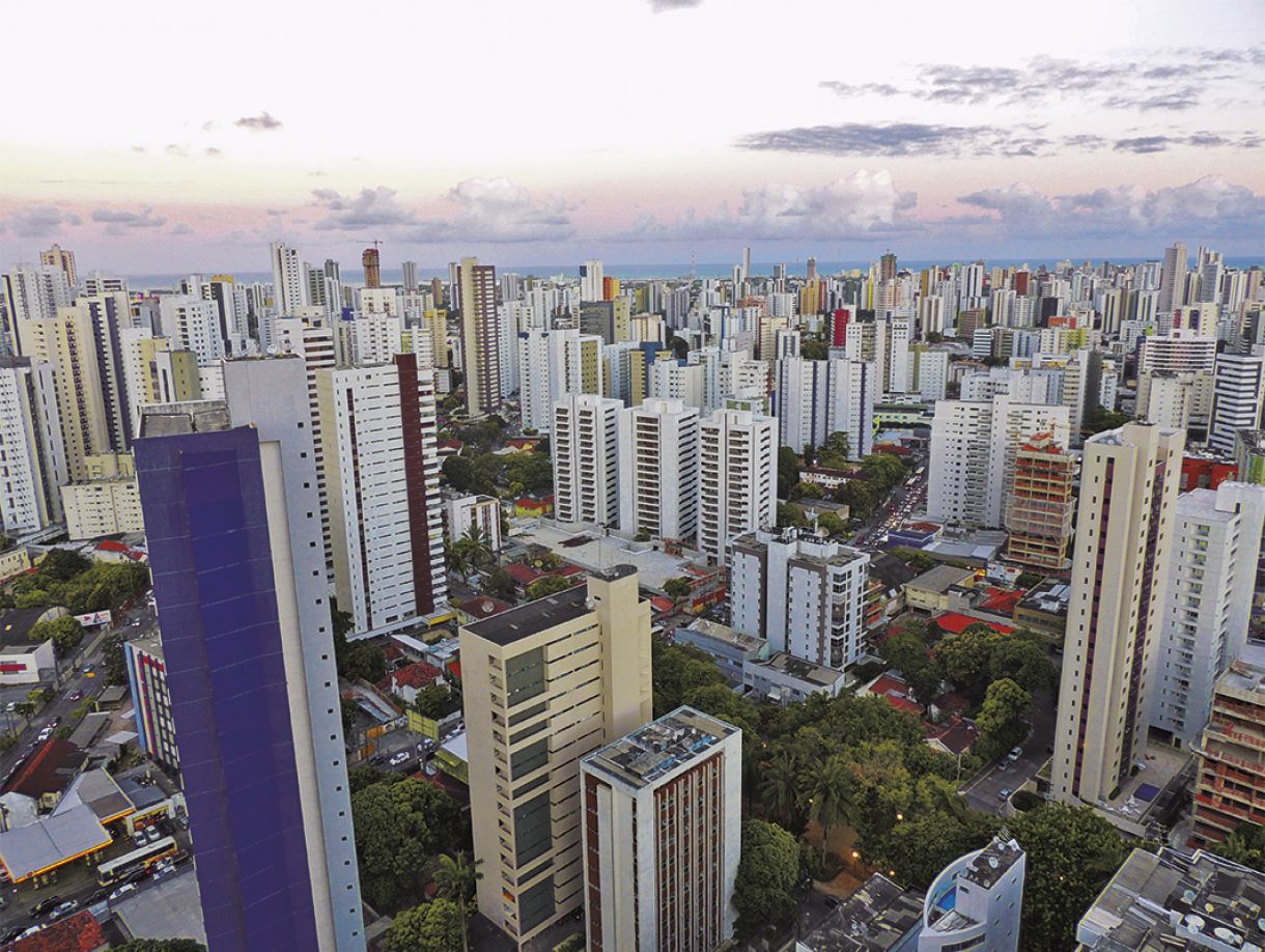 Na Jaqueira e nos Aflitos, amontoado de prédios aponta para a verticalização 