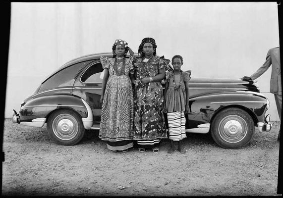 Sem título. Bamako, Mali, 1948-1962. Seydou Keïta/CAAC - The Pigozzi Collection, Genebra/Divulgação