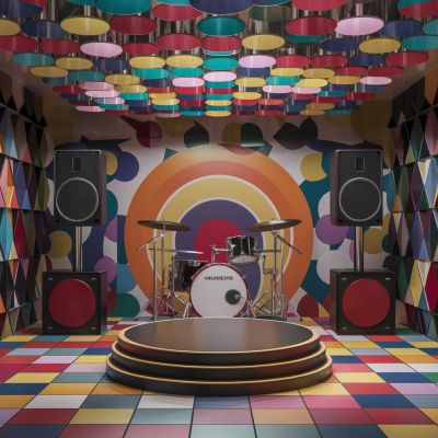 Espaço para shows ao vivo promete trazer o brega contemporâneo