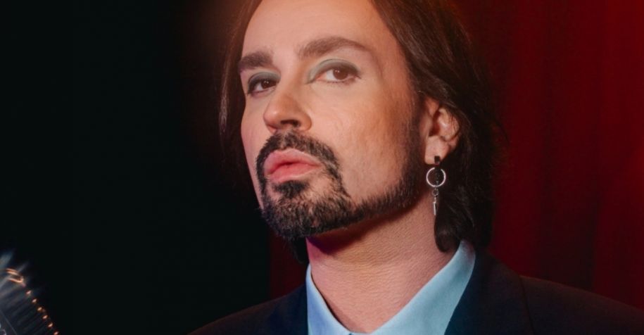 Johnny Hooker lança quarto disco