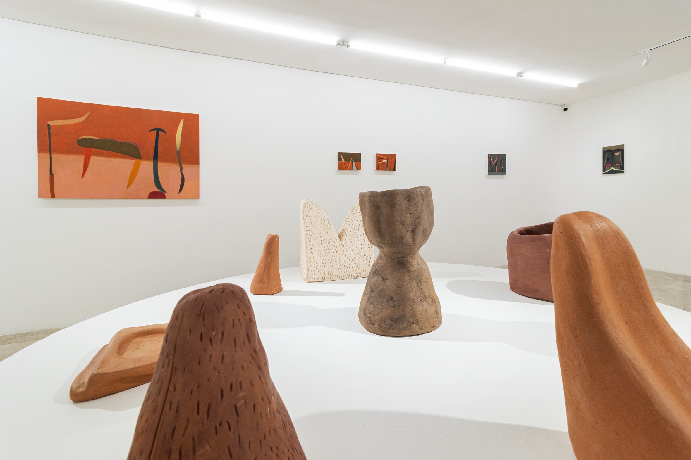 Galeria N&uacute;mero marca presen&ccedil;a com v&aacute;rios artistas